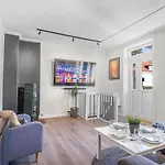 Апартаменты Spacious With Terrace & Parking
